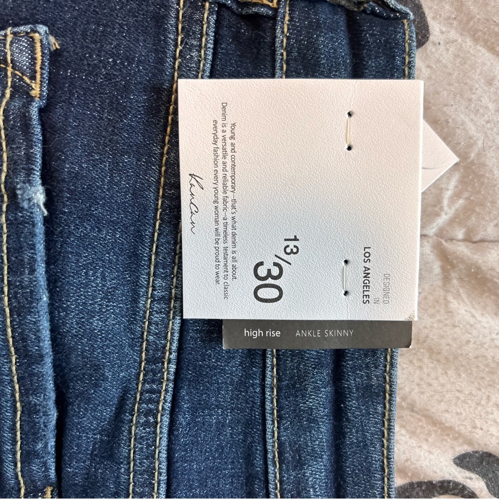NWT KanCan Dark Blue Skinny Jeans | Size 13/30 | Button-Fly | Sleek & Flattering - Picture 6 of 7